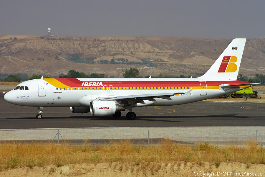 Iberia Airbus A320-214 (EC-HHB) | Photo 496436
