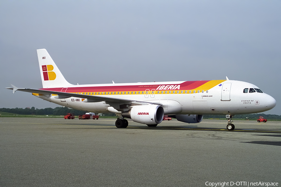 Iberia Airbus A320-214 (EC-HKI) | Photo 518193