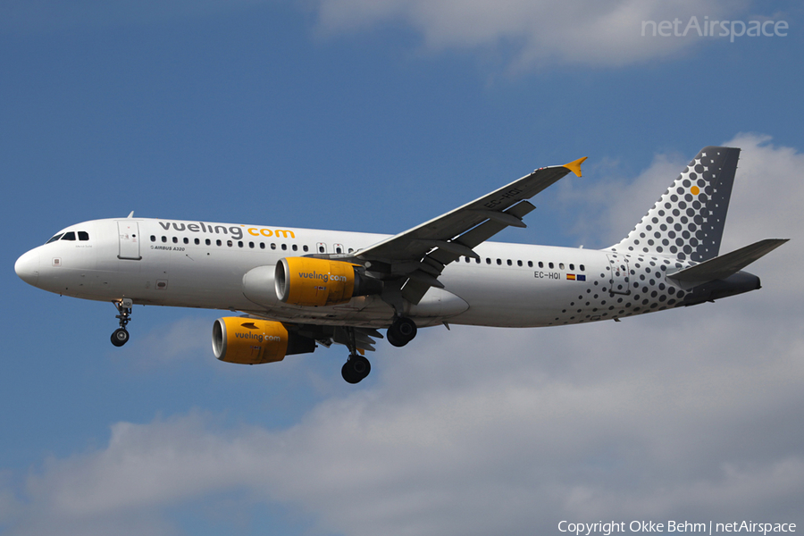 Vueling Airbus A320-214 (EC-HQI) | Photo 57757