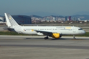 Vueling Airbus A320-214 (EC-HQJ) at  Barcelona - El Prat, Spain