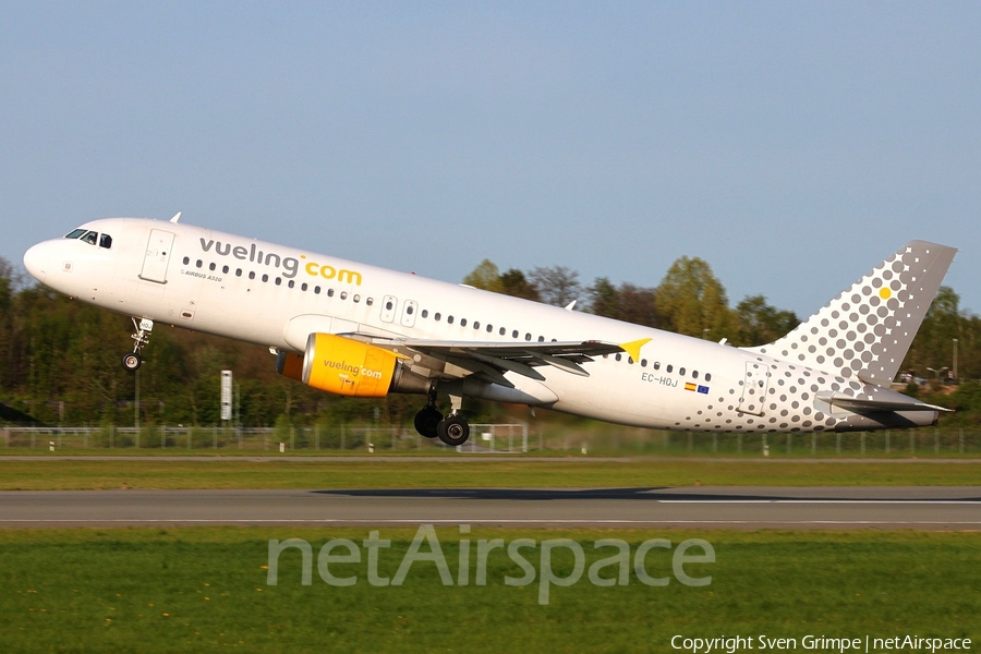 Vueling Airbus A320-214 (EC-HQJ) | Photo 18254