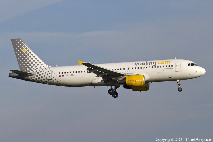 Vueling Airbus A320-214 (EC-HQL) | Photo 313581