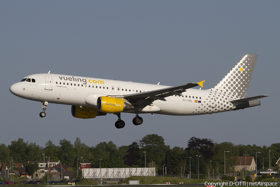 Vueling Airbus A320-214 (EC-HQL) | Photo 358511