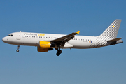 Vueling Airbus A320-214 (EC-HQL) at  Barcelona - El Prat, Spain