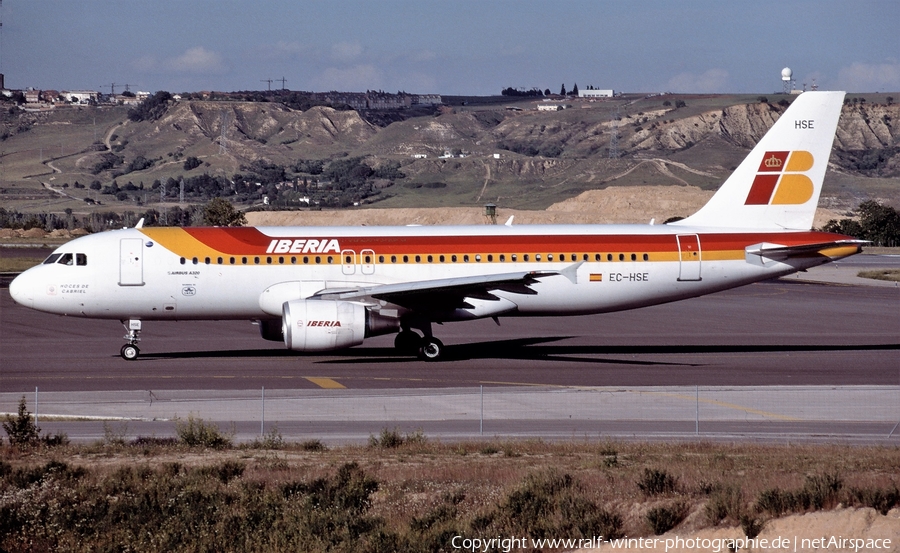 Iberia Airbus A320-214 (EC-HSE) | Photo 447166