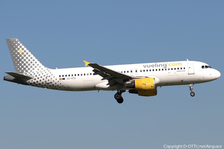 Vueling Airbus A320-214 (EC-HTD) | Photo 609622