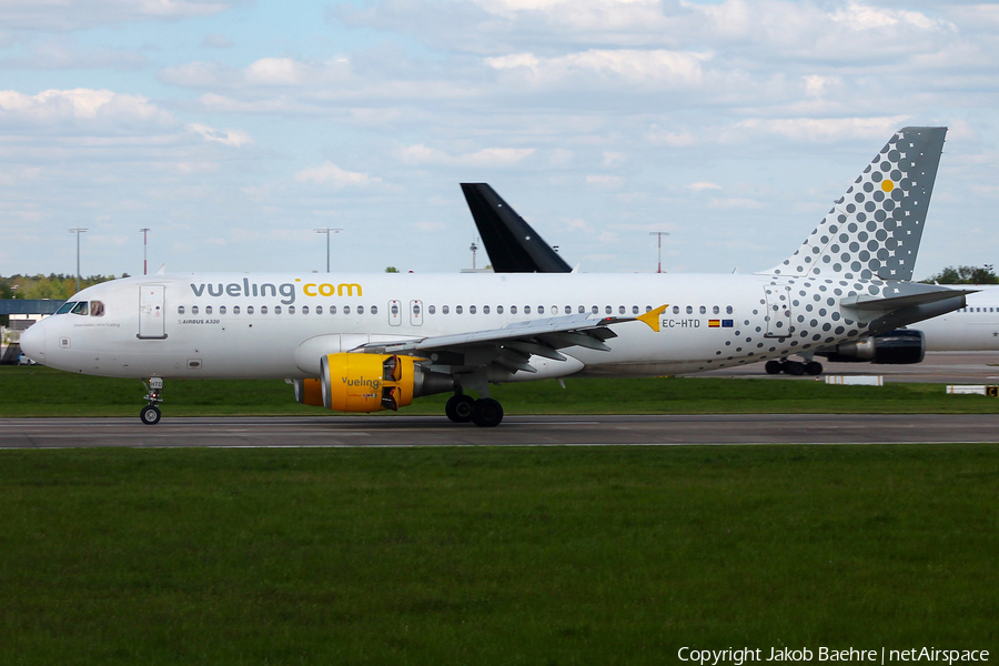 Vueling Airbus A320-214 (EC-HTD) | Photo 161786