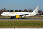 Vueling Airbus A320-214 (EC-HTD) at  Hamburg - Fuhlsbuettel (Helmut Schmidt), Germany