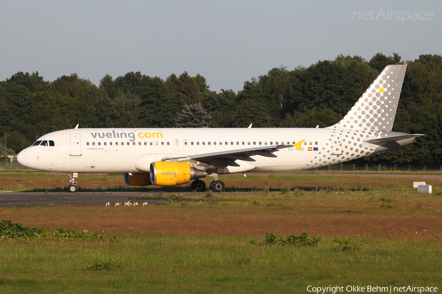 Vueling Airbus A320-214 (EC-HTD) | Photo 38903