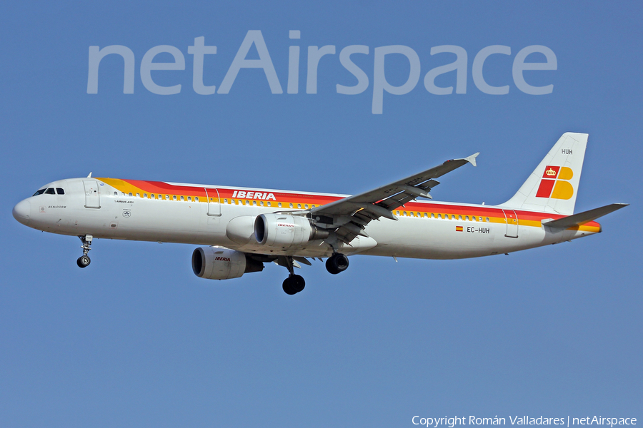 Iberia Airbus A321-212 (EC-HUH) | Photo 347621
