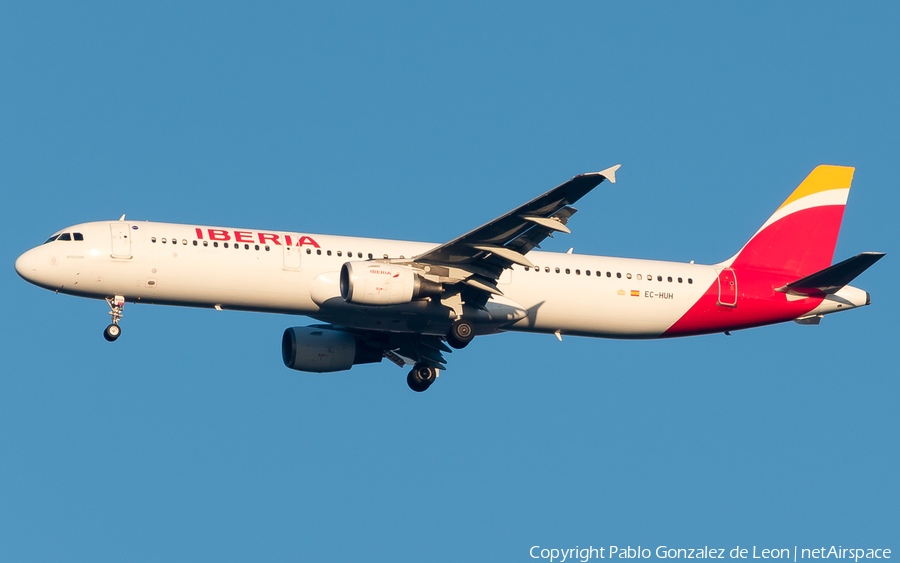 Iberia Airbus A321-212 (EC-HUH) | Photo 339295