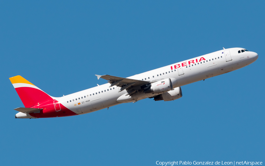 Iberia Airbus A321-212 (EC-HUH) | Photo 365933