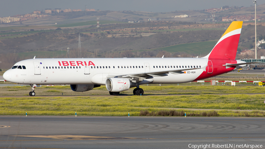 Iberia Airbus A321-212 (EC-HUH) | Photo 595210