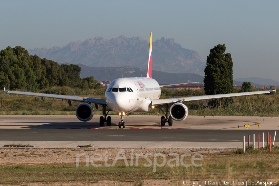 Iberia Airbus A321-211 (EC-HUI) | Photo 255741