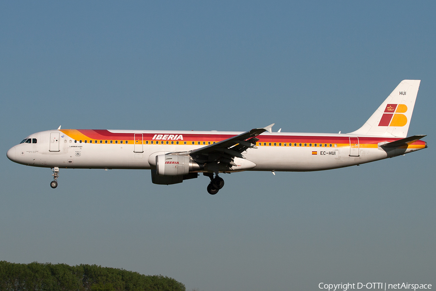 Iberia Airbus A321-211 (EC-HUI) | Photo 199870