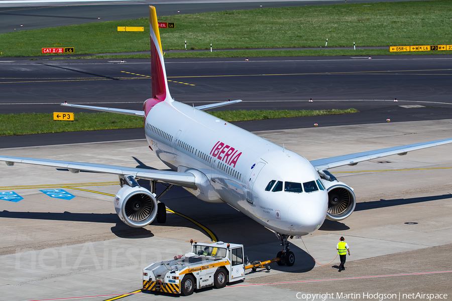 Iberia Airbus A321-211 (EC-HUI) | Photo 240377