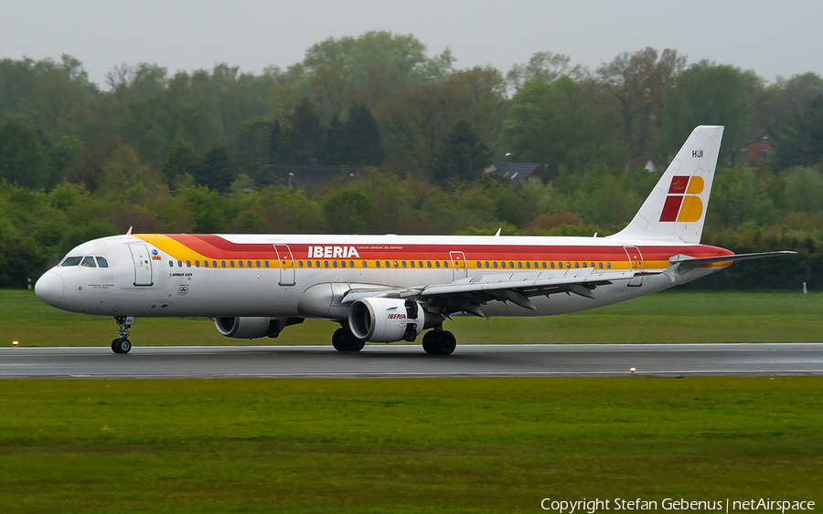 Iberia Airbus A321-211 (EC-HUI) | Photo 1923