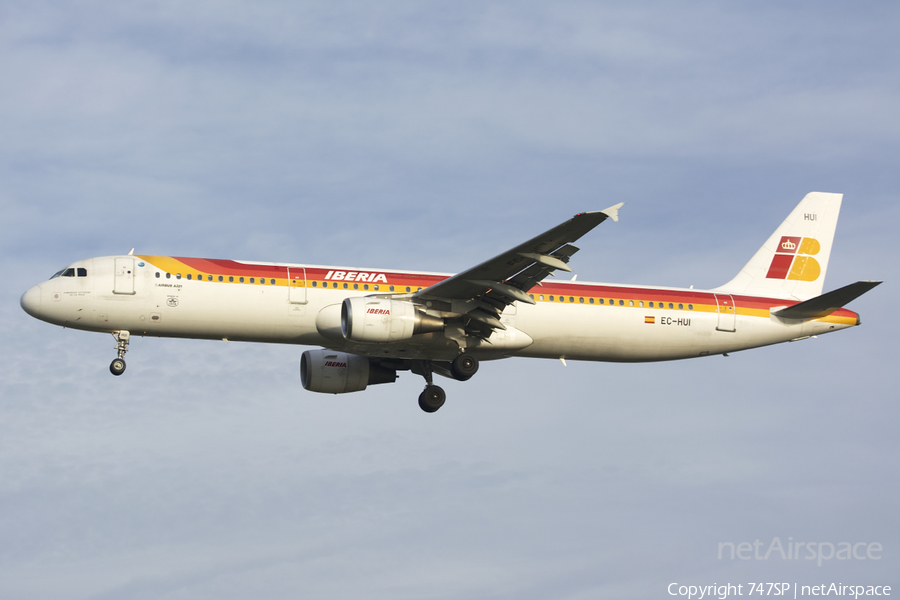 Iberia Airbus A321-211 (EC-HUI) | Photo 44081