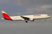 Iberia Airbus A321-211 (EC-HUI) at  London - Heathrow, United Kingdom