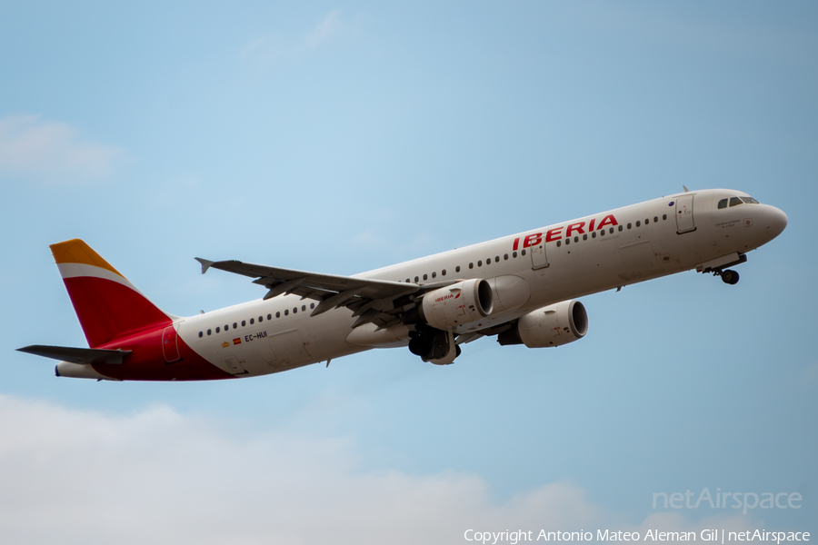 Iberia Airbus A321-211 (EC-HUI) | Photo 626155