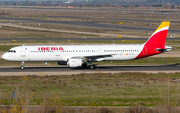 Iberia Airbus A321-211 (EC-HUI) at  Madrid - Barajas, Spain