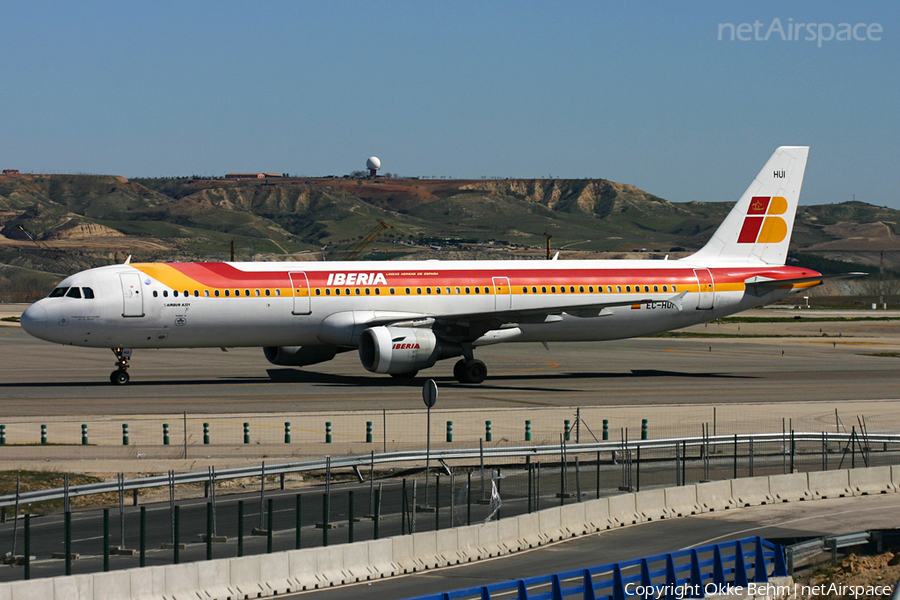 Iberia Airbus A321-211 (EC-HUI) | Photo 44715