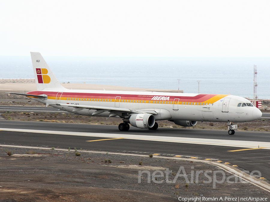 Iberia Airbus A321-211 (EC-HUI) | Photo 281575