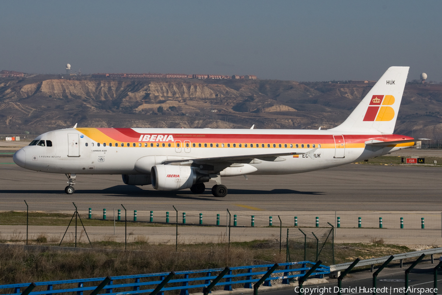 Iberia Airbus A320-214 (EC-HUK) | Photo 544070
