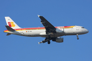 Iberia Airbus A320-214 (EC-HUL) at  Madrid - Barajas, Spain