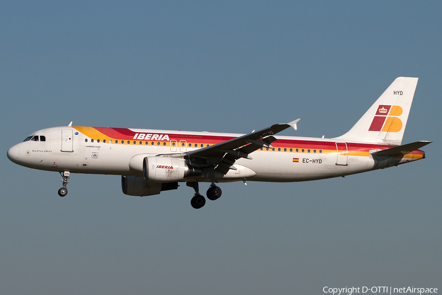 Iberia Airbus A320-214 (EC-HYD) | Photo 199858