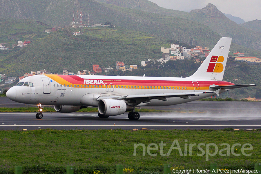 Iberia Airbus A320-214 (EC-HYD) | Photo 282264
