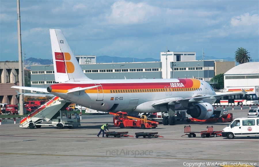 Iberia Airbus A320-211 (EC-ICQ) | Photo 442493
