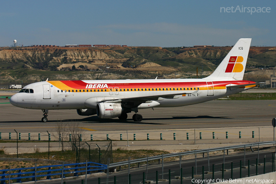 Iberia Airbus A320-211 (EC-ICQ) | Photo 44718