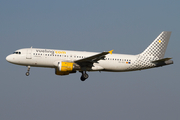 Vueling Airbus A320-211 (EC-ICS) at  Rome - Fiumicino (Leonardo DaVinci), Italy