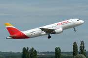 Iberia Airbus A320-214 (EC-IEF) at  Budapest - Ferihegy International, Hungary