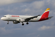 Iberia Airbus A320-214 (EC-IEG) at  Hamburg - Fuhlsbuettel (Helmut Schmidt), Germany