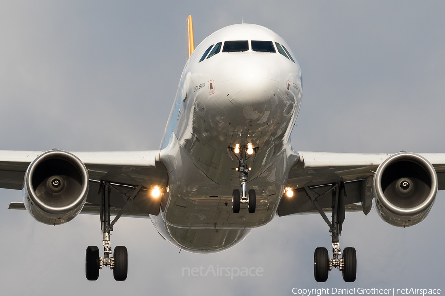 Iberia Airbus A320-214 (EC-IEG) | Photo 186692