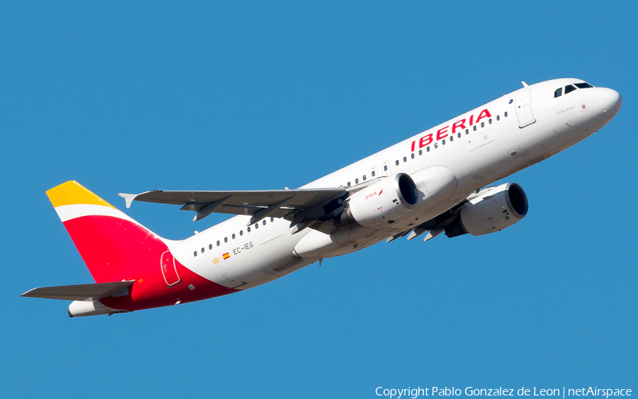 Iberia Airbus A320-214 (EC-IEG) | Photo 350620