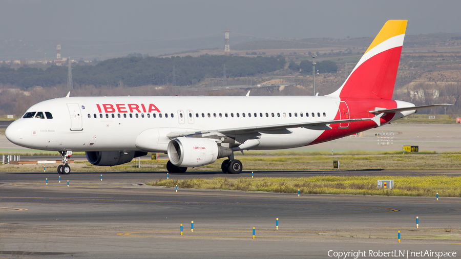 Iberia Airbus A320-214 (EC-IEG) | Photo 595211