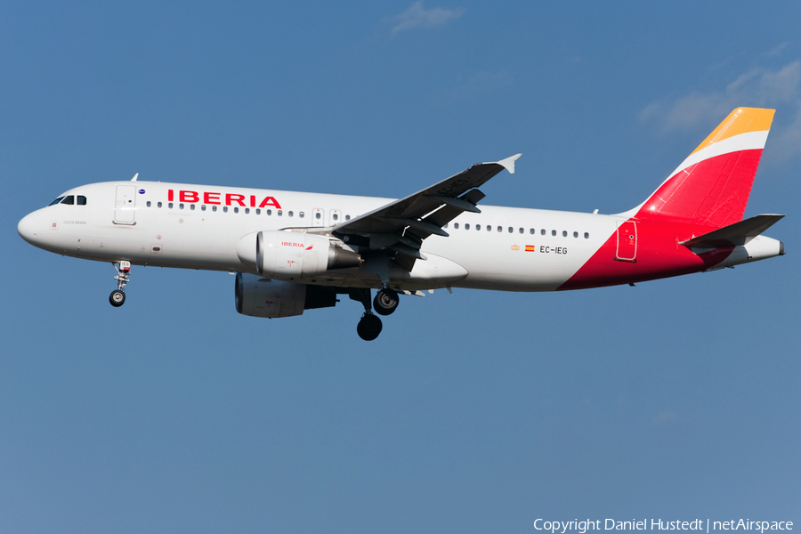 Iberia Airbus A320-214 (EC-IEG) | Photo 476427