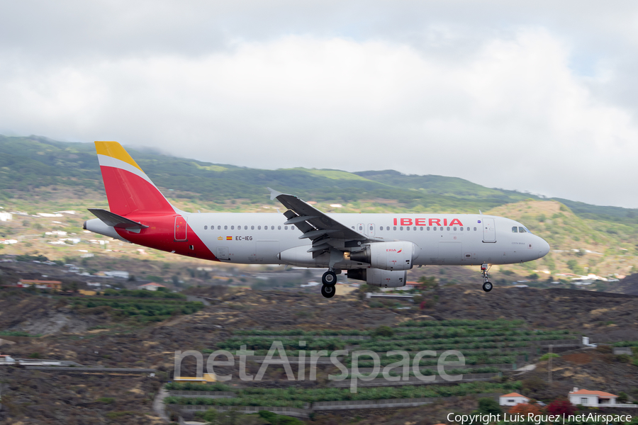 Iberia Airbus A320-214 (EC-IEG) | Photo 467880