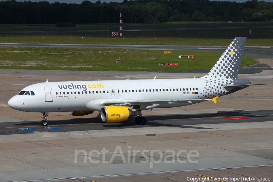 Vueling Airbus A320-214 (EC-IEI) | Photo 48760