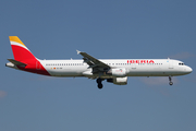 Iberia Airbus A321-211 (EC-IGK) at  Hamburg - Fuhlsbuettel (Helmut Schmidt), Germany