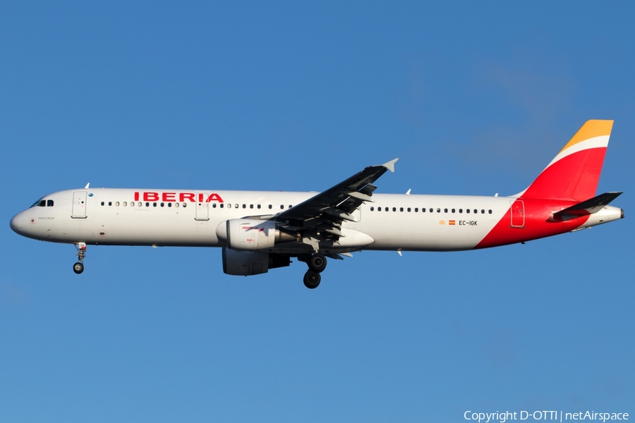 Iberia Airbus A321-211 (EC-IGK) | Photo 524805