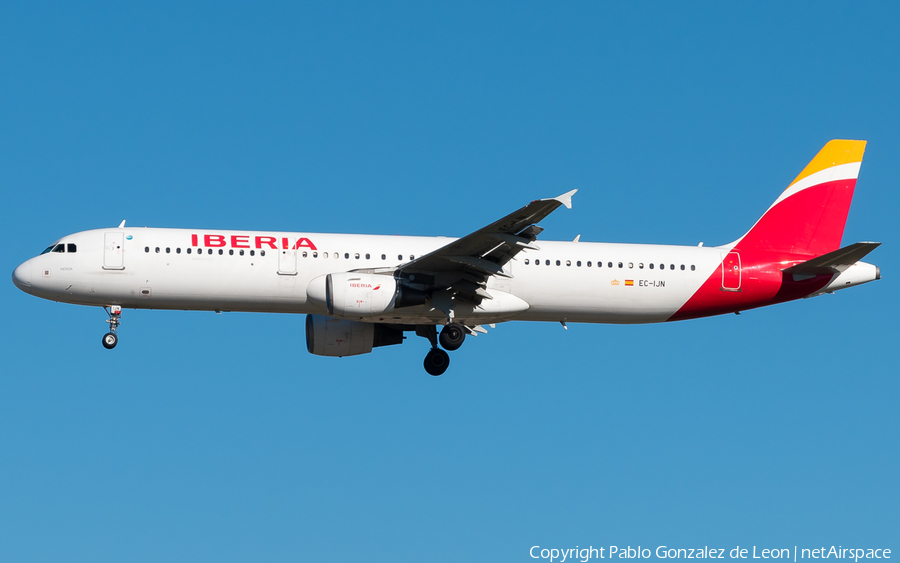 Iberia Airbus A321-211 (EC-IJN) | Photo 339300