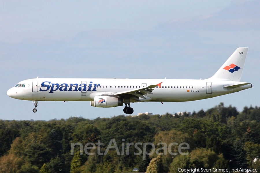 Spanair Airbus A321-231 (EC-IJU) | Photo 35417
