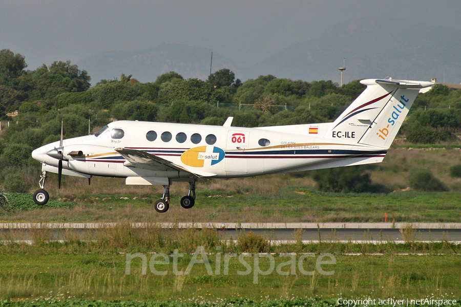 TAS - Transportes Aereos del Sur Beech King Air B200 (EC-ILE) | Photo 161092