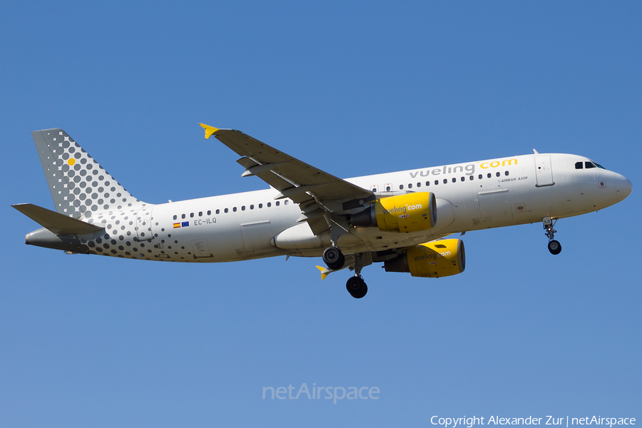 Vueling Airbus A320-214 (EC-ILQ) | Photo 393505