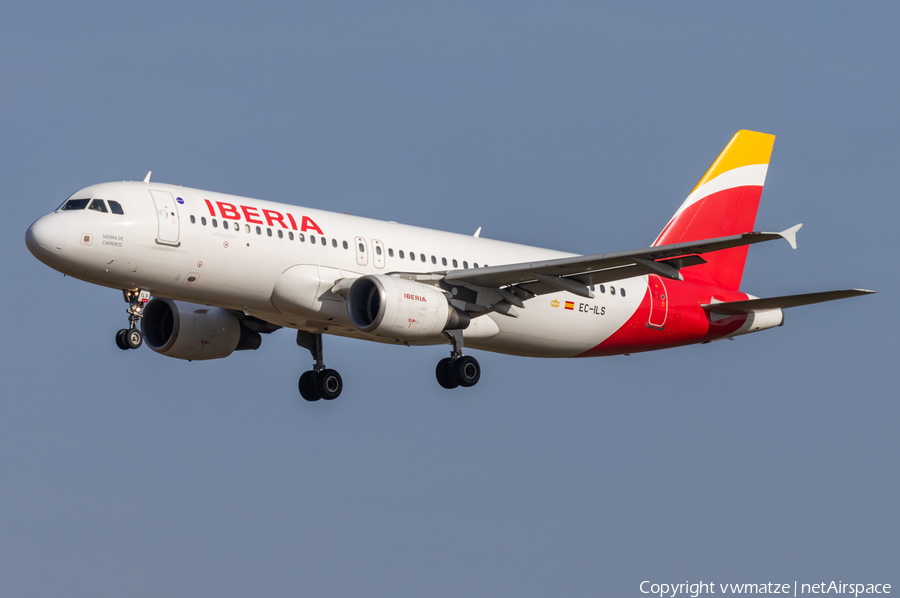 Iberia Airbus A320-214 (EC-ILS) | Photo 593831