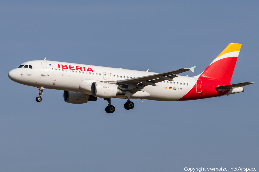 Iberia Airbus A320-214 (EC-ILS) | Photo 593832